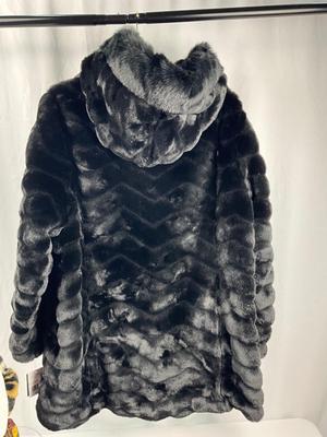 Lot K 337 NWT Gallery New York Ladies Faux Fur Coat Earmuffs Gloves Scarves