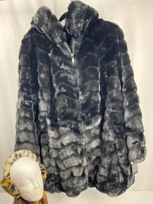 Lot K 337 NWT Gallery New York Ladies Faux Fur Coat Earmuffs Gloves Scarves