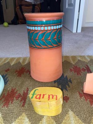 CLAY SOMBRERO FROM THE ALAMO AND OTHER SOUTHWESTERN STYLE DECOR