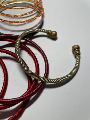 Variety of bracelets (14)