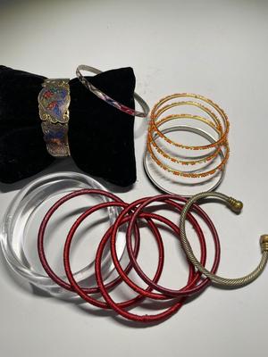 Variety of bracelets (14)