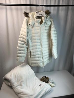 Lot L 342 Gallery New York Women’s Faux Fur Winter Coat