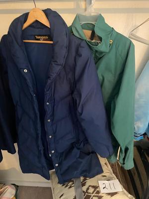 TEMPCO LADIES DOWN FILLED JACKET SIZE LARGE