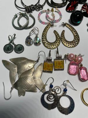 Pierced earrings lot (33 prs)