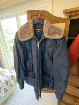 LIKE NEW MENS WESTERN STYLE TEMPCO DOWN FILLED COATS
