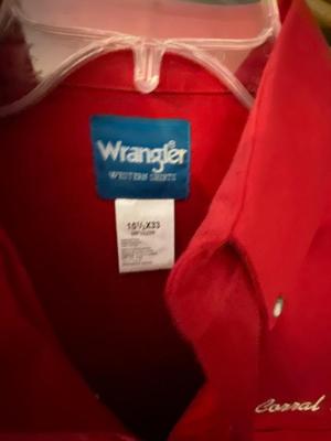 VINTAGE VENDOR SPONSORED JACKETS AND VETERAN EMBROIDERED WINDBREAKER
