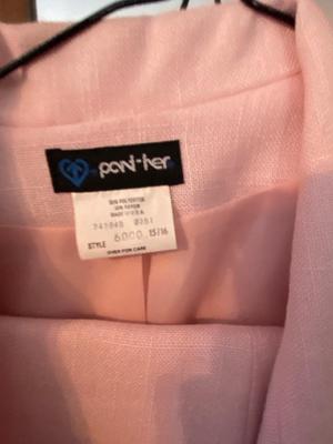 LADIES PANT SUIT, LEATHER JACKET AND BLAZER