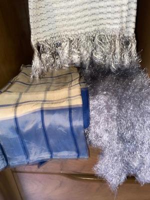 LADIES SCARVES
