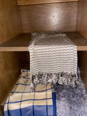 LADIES SCARVES
