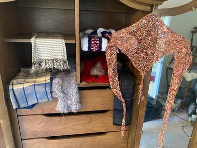 LADIES SCARVES