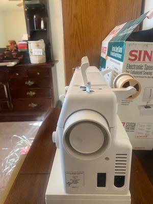 SINGER MODEL 2517 SEWING MACHINE