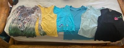 LARGE LADIES TOPS