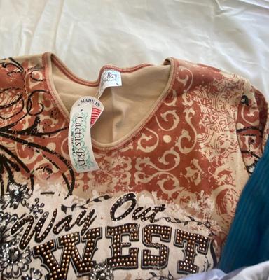 LADIES, SHIRTS, AND BLOUSES SIZE LARGE