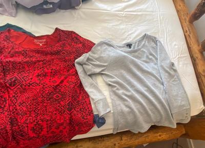 LADIES, SHIRTS, AND BLOUSES SIZE LARGE