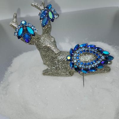 Juliana Blue Lagoon Pin Set