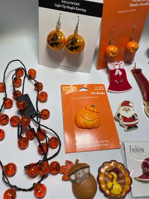 Holiday jewelry