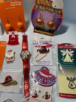 Holiday jewelry