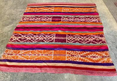 Vibrant Handwoven-look Rug (1018CR-ES)