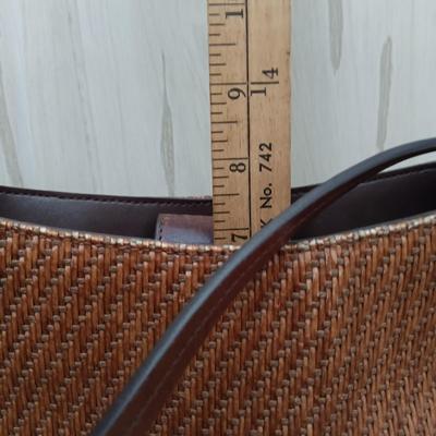 LOT 18: Fossil Weave Woven Handbag, Austin Designs Handbag & Capezio Crossbody Bag