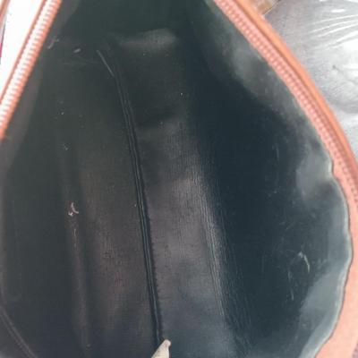 LOT 18: Fossil Weave Woven Handbag, Austin Designs Handbag & Capezio Crossbody Bag