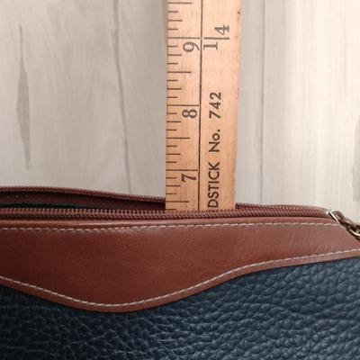 LOT 18: Fossil Weave Woven Handbag, Austin Designs Handbag & Capezio Crossbody Bag