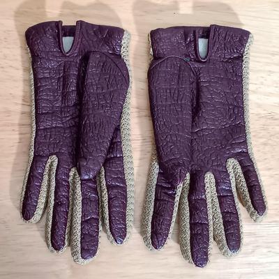 LOT 21: Biagi Leather Key Wallet, Ralph Lauren Wristlet, Brighton Wallet, Etienne Aigner Pen & More