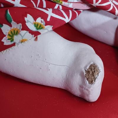 LOT 25: Vintage Ichimatsu Doll, Imari-Style Japanese Fan Dish, Handpainted Fans & More