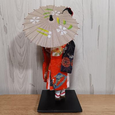 LOT 25: Vintage Ichimatsu Doll, Imari-Style Japanese Fan Dish, Handpainted Fans & More