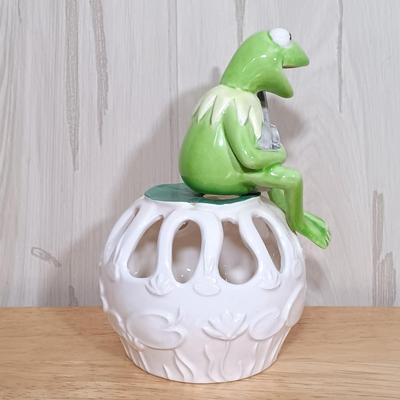 LOT 26: Vintage Jim Henson Muppets Sigma Taste Setter Miss Piggy Ceramic Vase and Mug with Kermit the Frog Dish