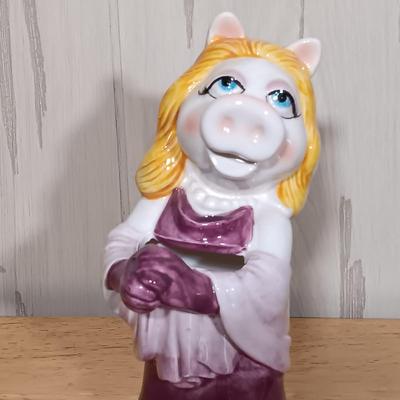 LOT 26: Vintage Jim Henson Muppets Sigma Taste Setter Miss Piggy Ceramic Vase and Mug with Kermit the Frog Dish