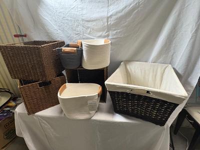 Mixed Lot Woven, Metal, Plastic Storage Baskets (1018CR-ES)