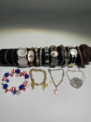 Variety of bracelets (18)