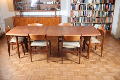 Mid-century Danish Dining Table with (2) Leaves and (6) Chairs