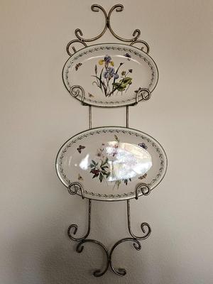 Studio Nova Garden Bloom Plates with plate hanger
