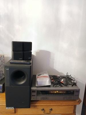 Vintage JVC FM/AM Computer controlled Receiver with Bose Speakers and subwoofer