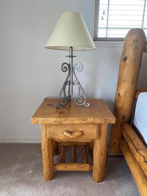 PINE LOG NIGHT STAND WITH 1 DRAWER AND IRON BASE LAMP
