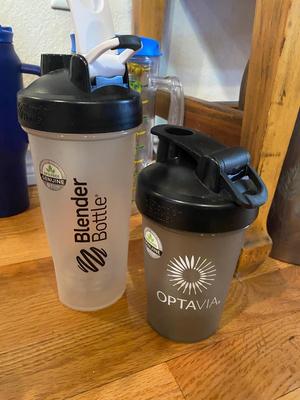 TRAVEL MUGS AND BLENDER CUPS