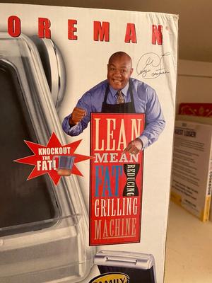 NIB GEORGE FOREMAN LEAN MEAN FAT GRILLING MACHINE