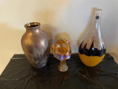 BEAUTIFUL DALE TIFFANY ART GLASS, CARNIVAL GLASS & WRAPPED VASE