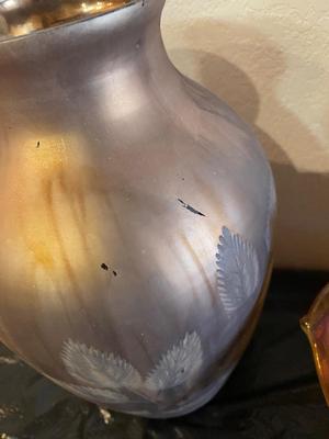 BEAUTIFUL DALE TIFFANY ART GLASS, CARNIVAL GLASS & WRAPPED VASE