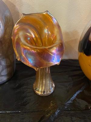 BEAUTIFUL DALE TIFFANY ART GLASS, CARNIVAL GLASS & WRAPPED VASE