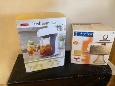 ANCHOR HOCKING CAKE SET & ICE TEA MAKER