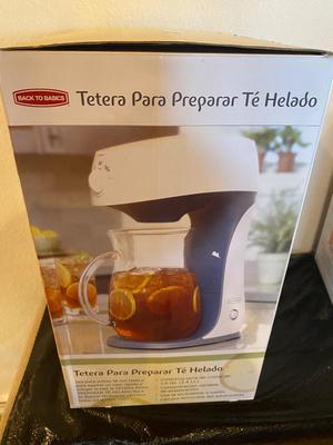 ANCHOR HOCKING CAKE SET & ICE TEA MAKER