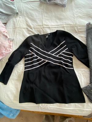 WOMENS MEDIUM SHIRTS
