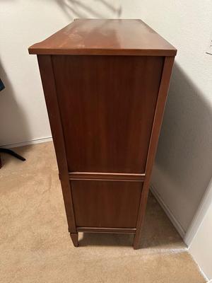 CHEST OF DRAWERS