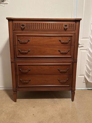 CHEST OF DRAWERS
