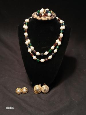 Costume Jewelry - gold plated shells - Napier