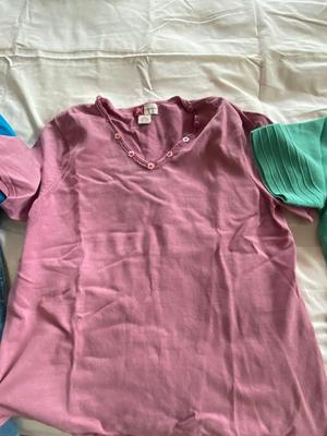 LADIES SIZE MEDIUM CLOTHING
