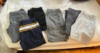MEN’S SHRTS AND PANTS 38” WAIST