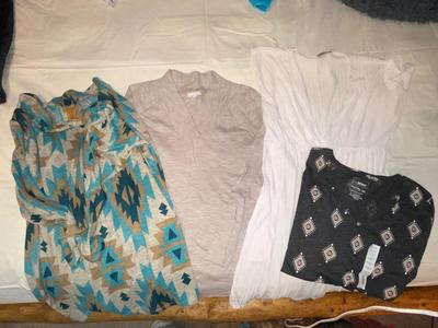 WOMENS XL & XXL TOPS